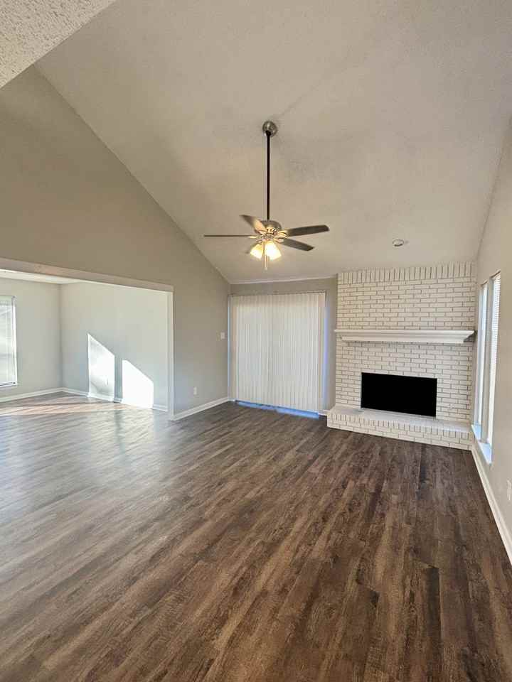 14218 High Point Dr - Photo 3 of 23