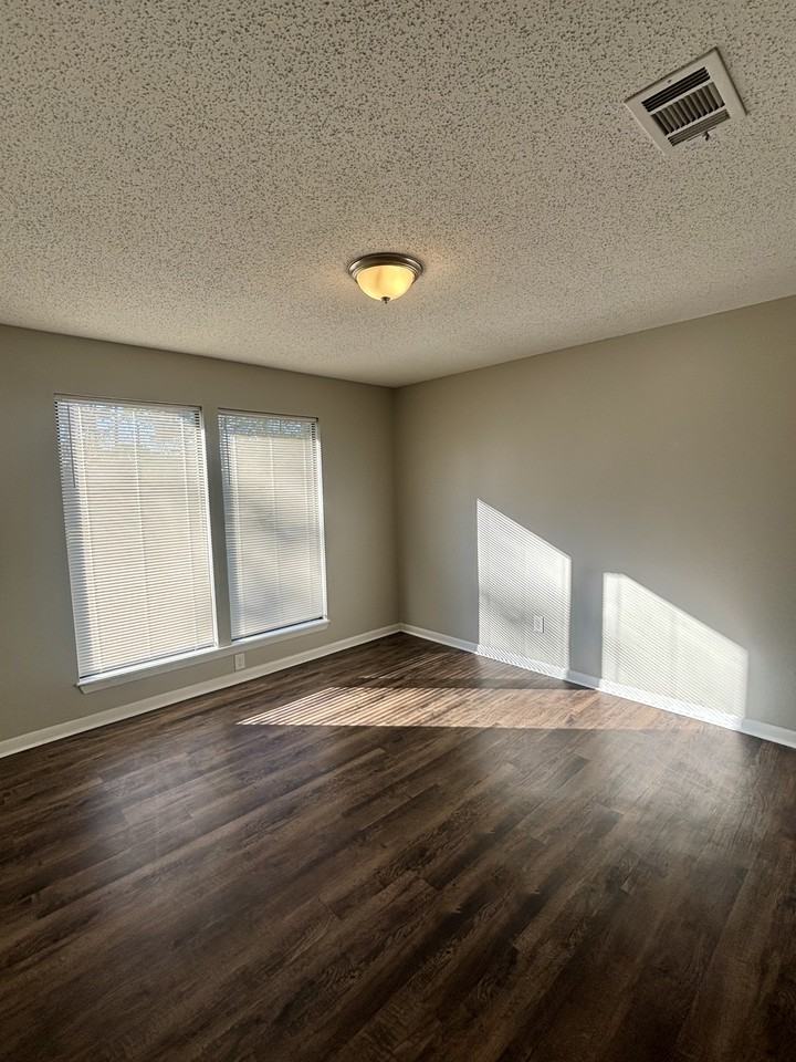 14218 High Point Dr - Photo 6 of 23