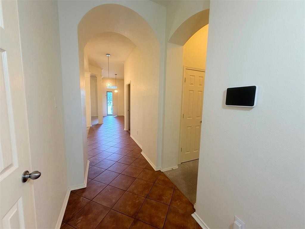 5601 Piedra Dr - Photo 5 of 30