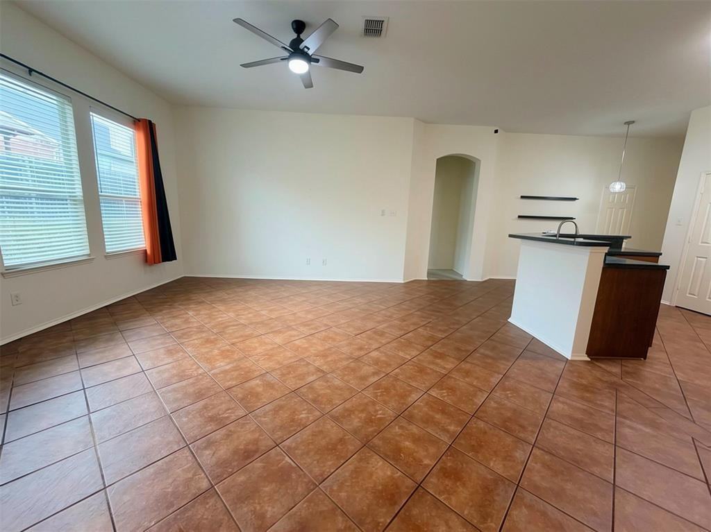 5601 Piedra Dr - Photo 7 of 30
