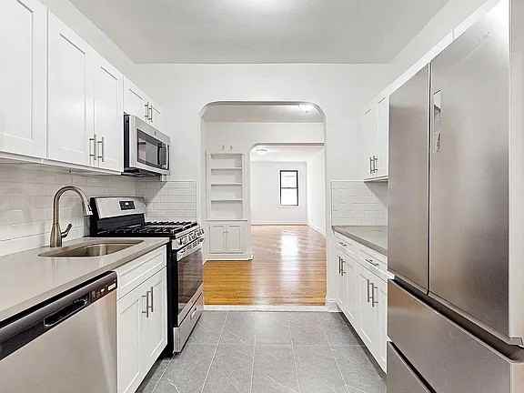 2835 Bedford Ave #11BF - Photo 4 of 8