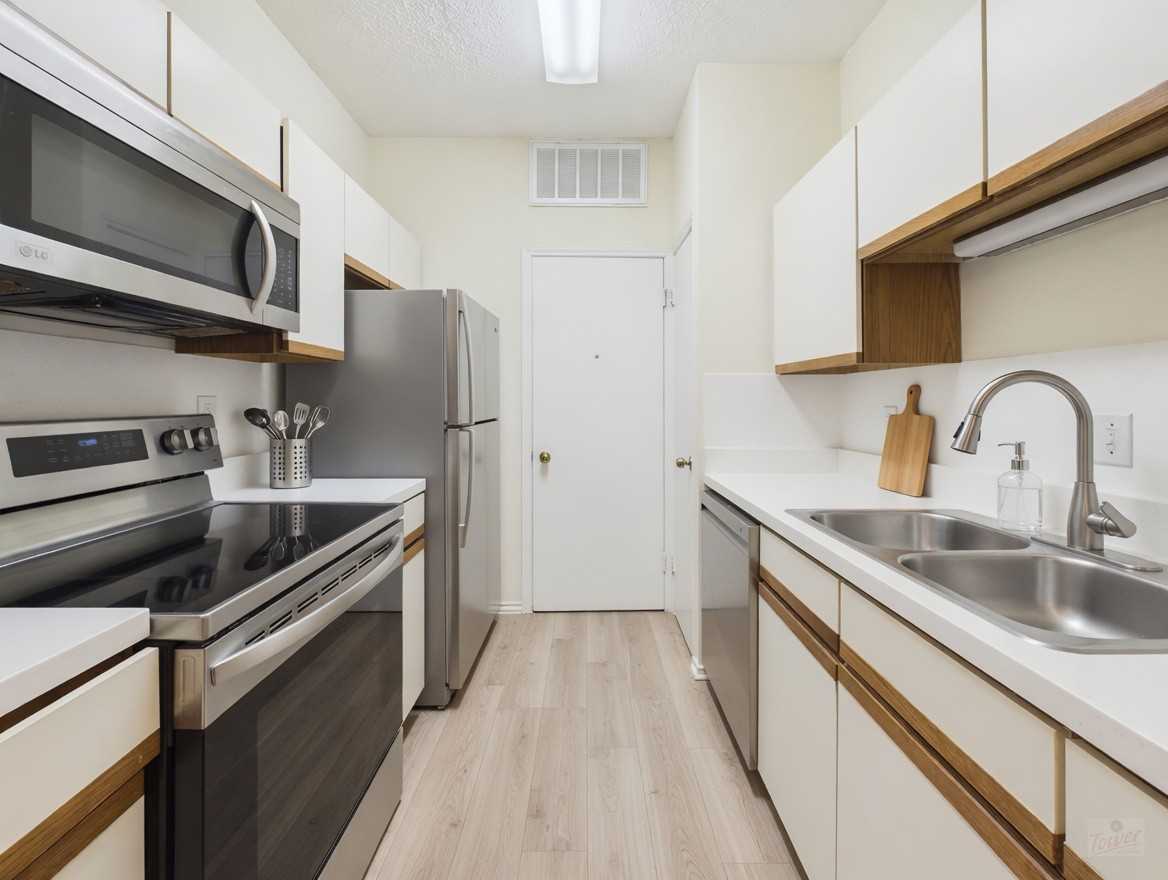 2804 Rio Grande St #201 - Photo 4 of 10