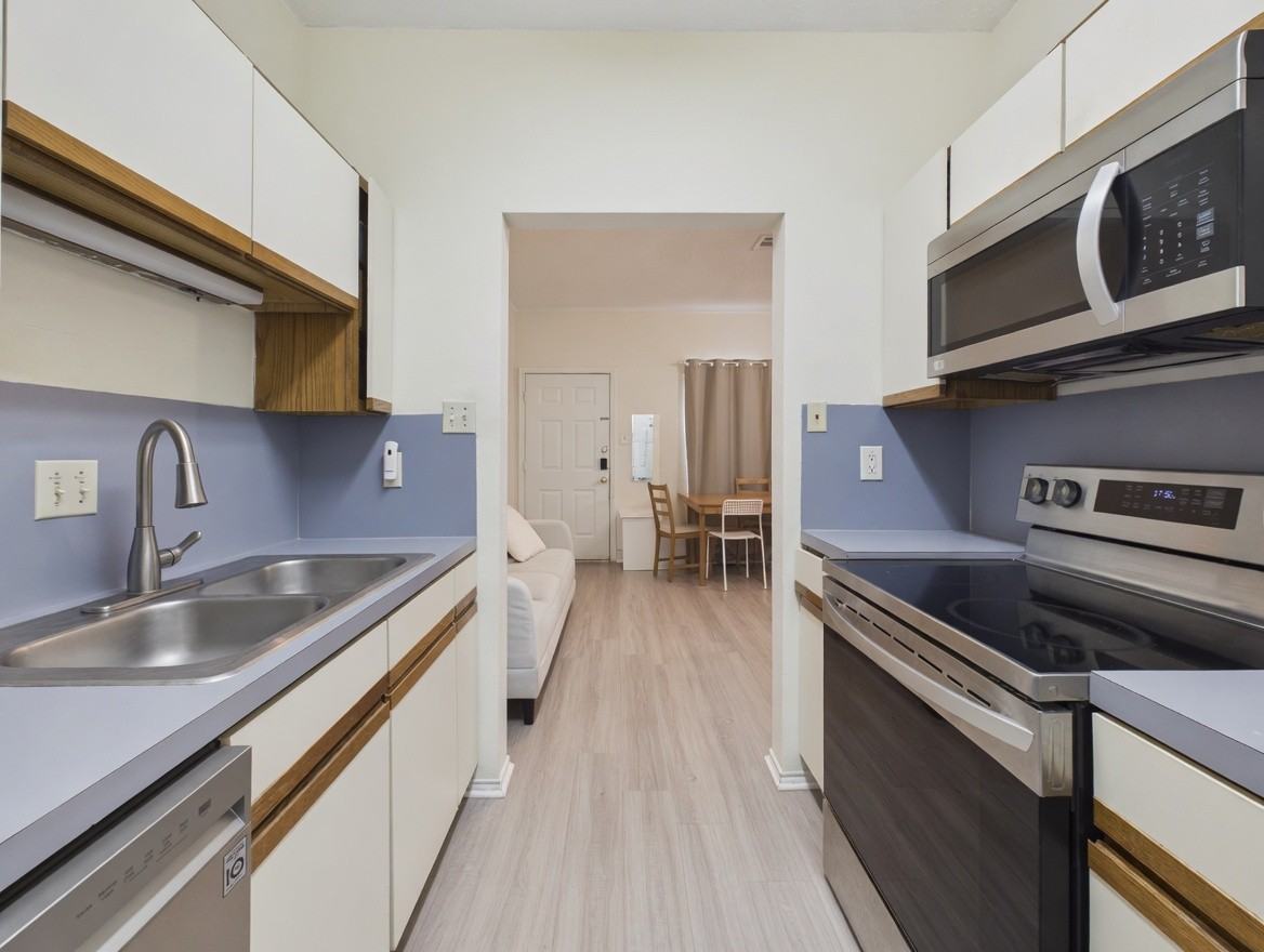 2804 Rio Grande St #201 - Photo 5 of 10