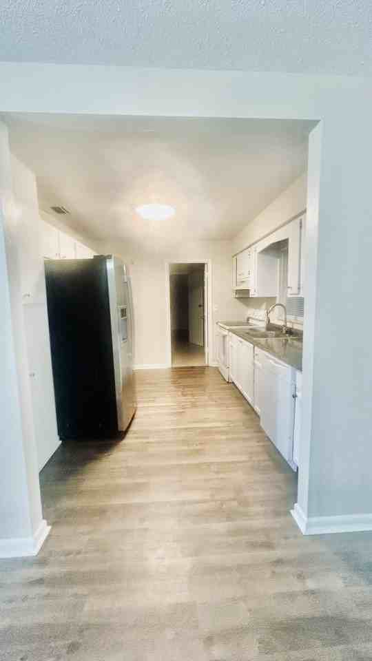 198 Idleview Ave - Photo 4 of 21