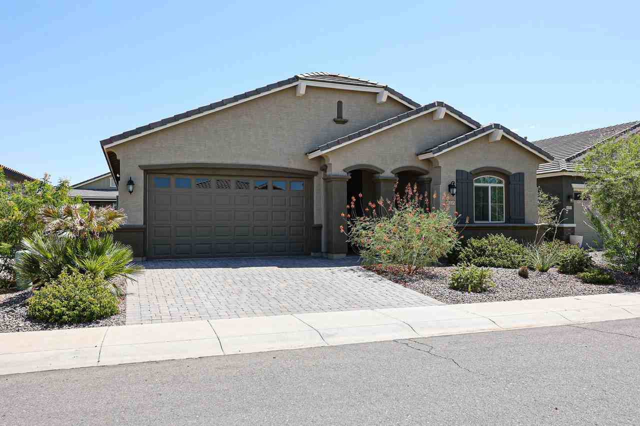 41335 W Almira Dr - Photo 3 of 26