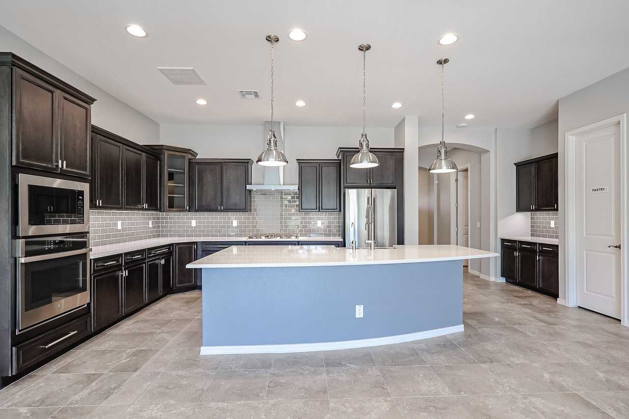 41335 W Almira Dr - Photo 6 of 26