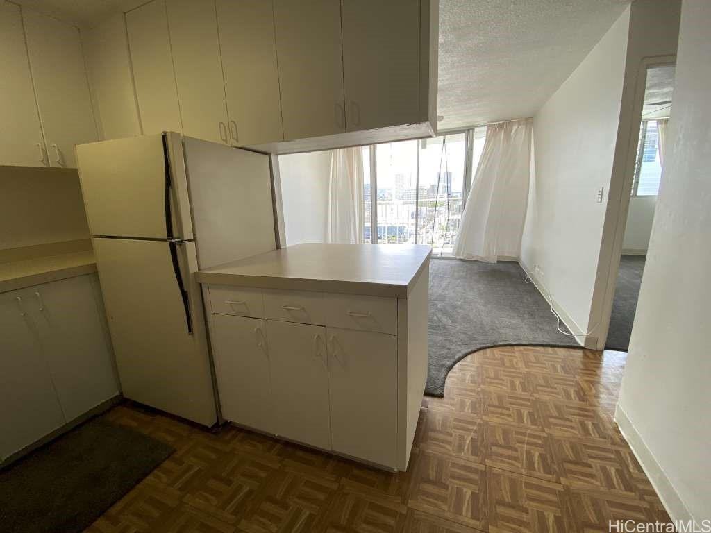 1125 Young St #903 - Photo 5 of 10