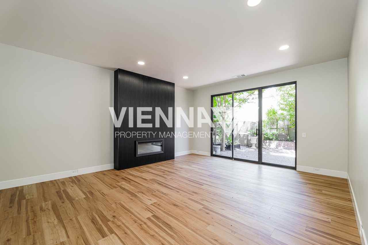 340 Wyndgate Rd - Photo 2 of 20
