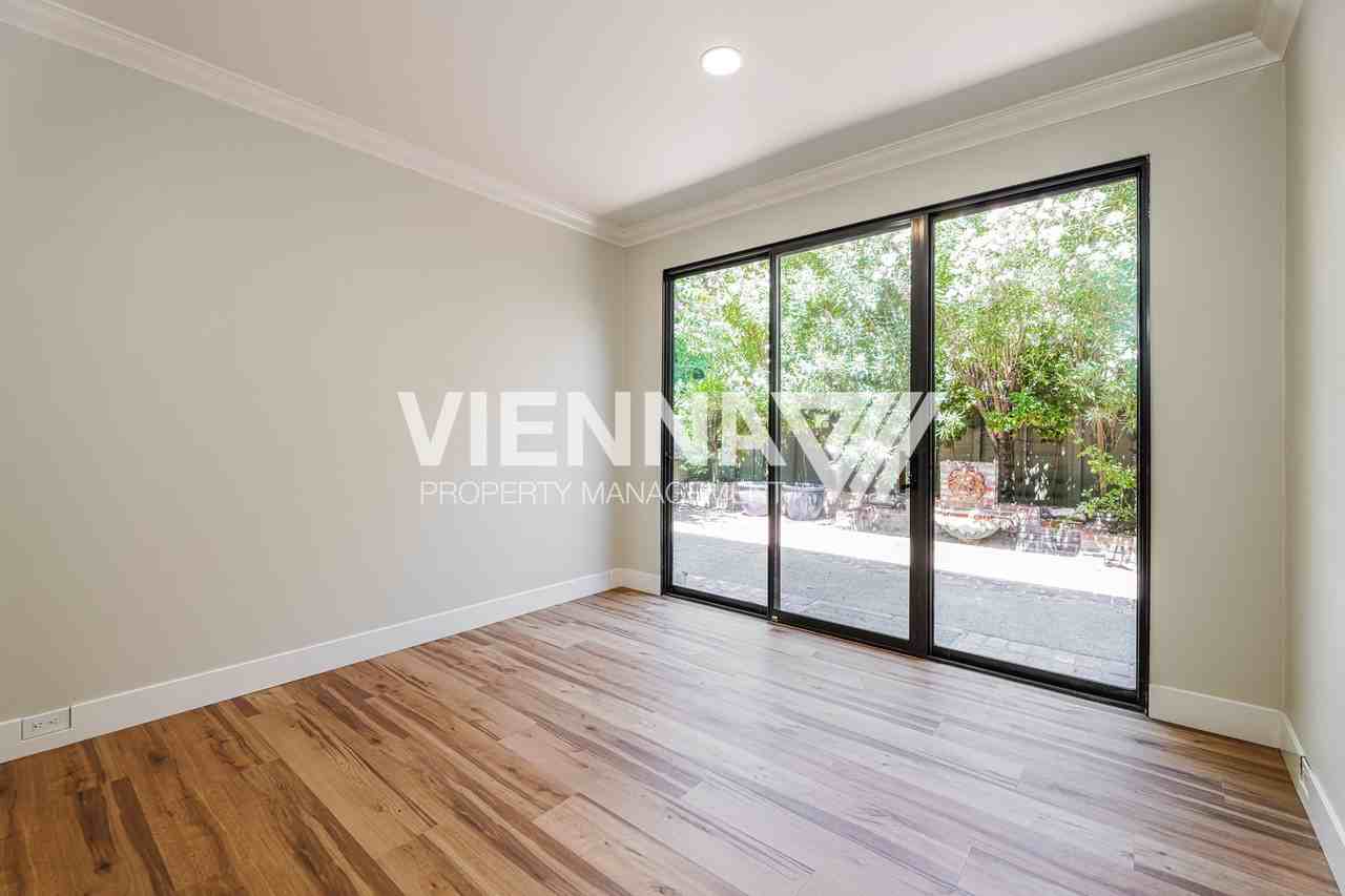 340 Wyndgate Rd - Photo 7 of 20