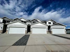 featured image of 3355 Judy St