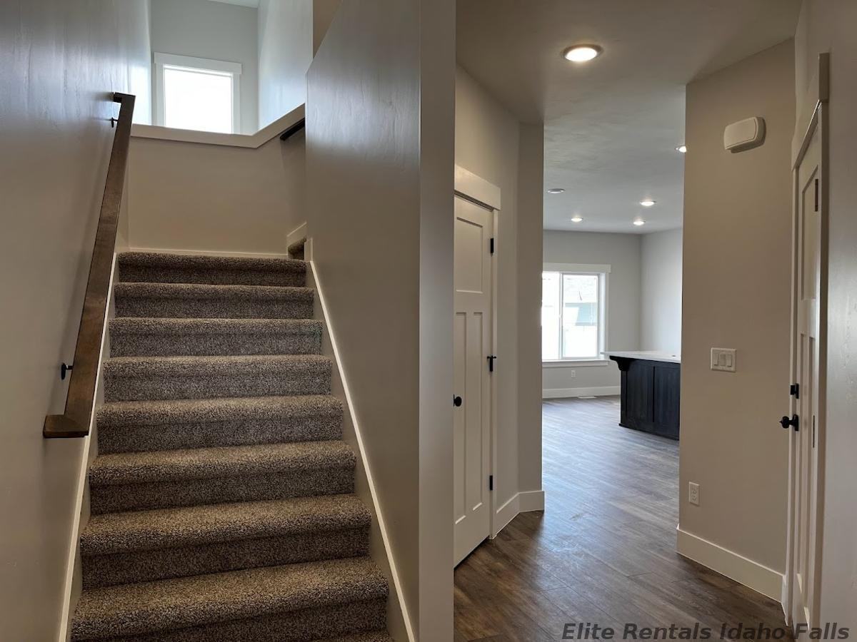 3355 Judy St - Photo 2 of 21