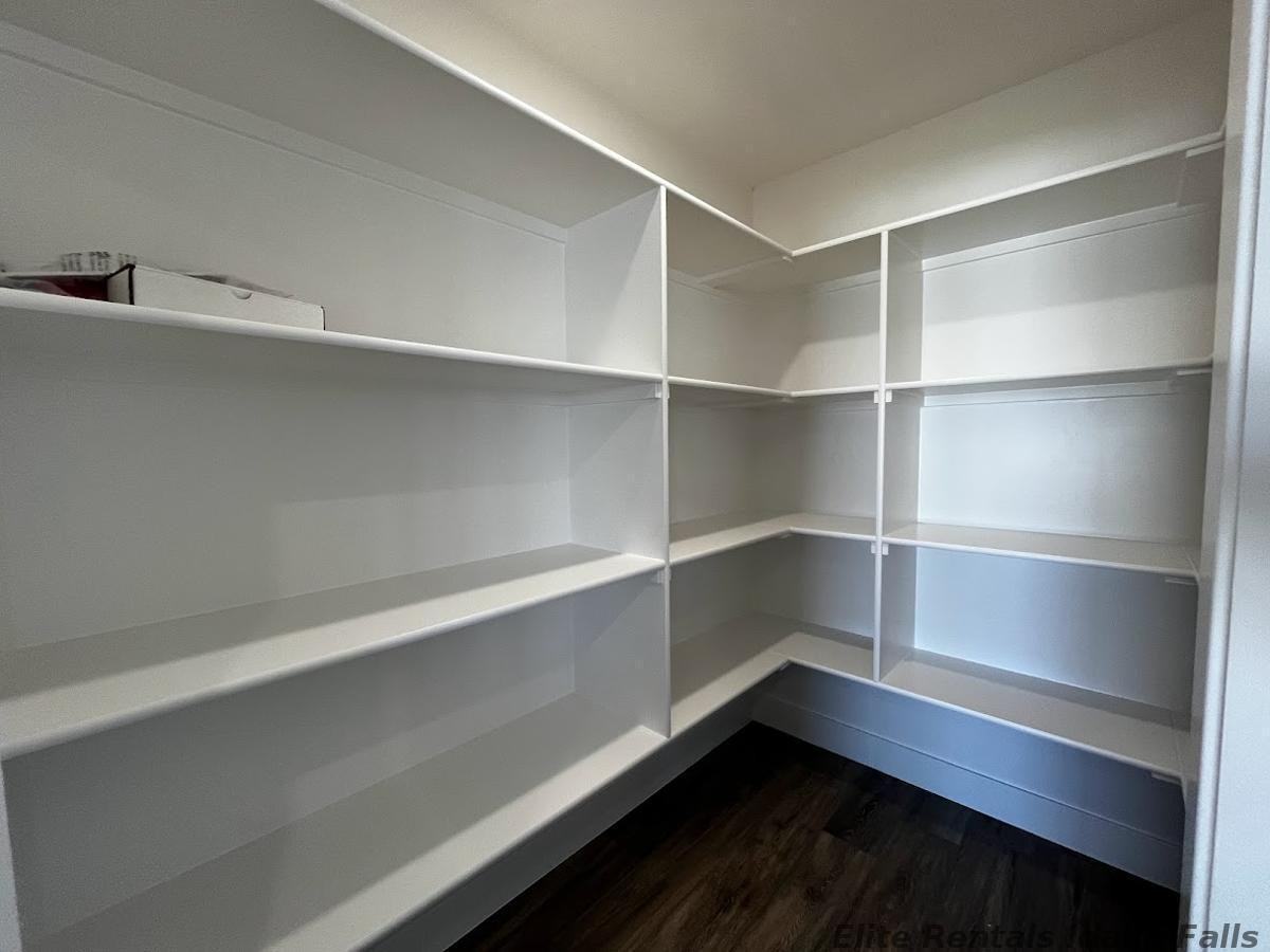 3355 Judy St - Photo 6 of 21