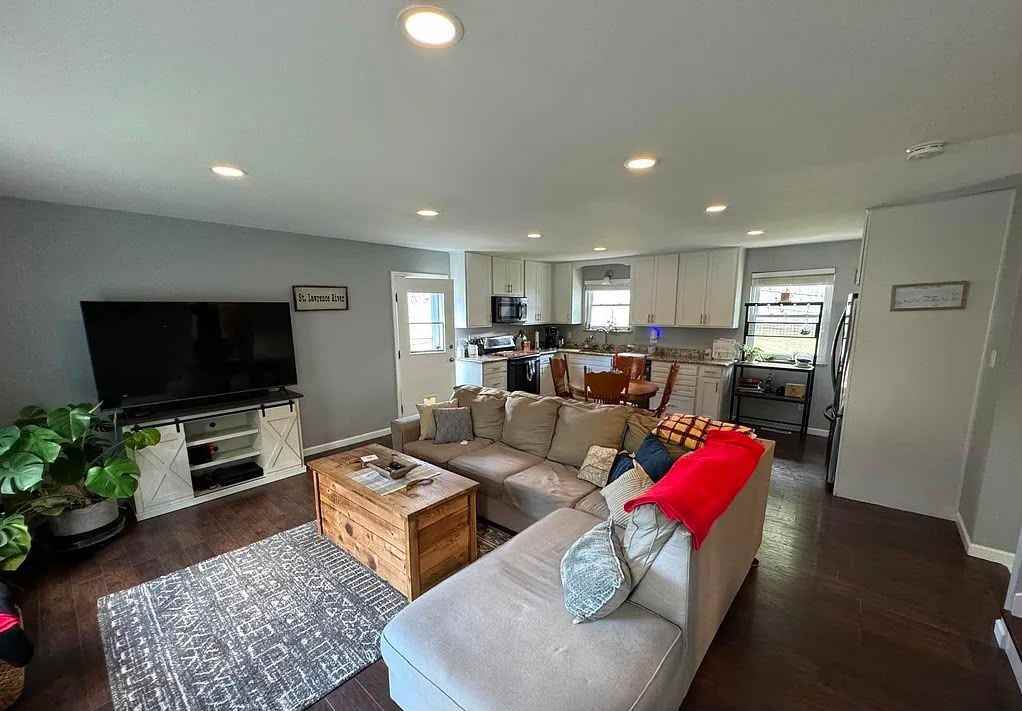 6220 Robin Heights Dr - Photo 3 of 13