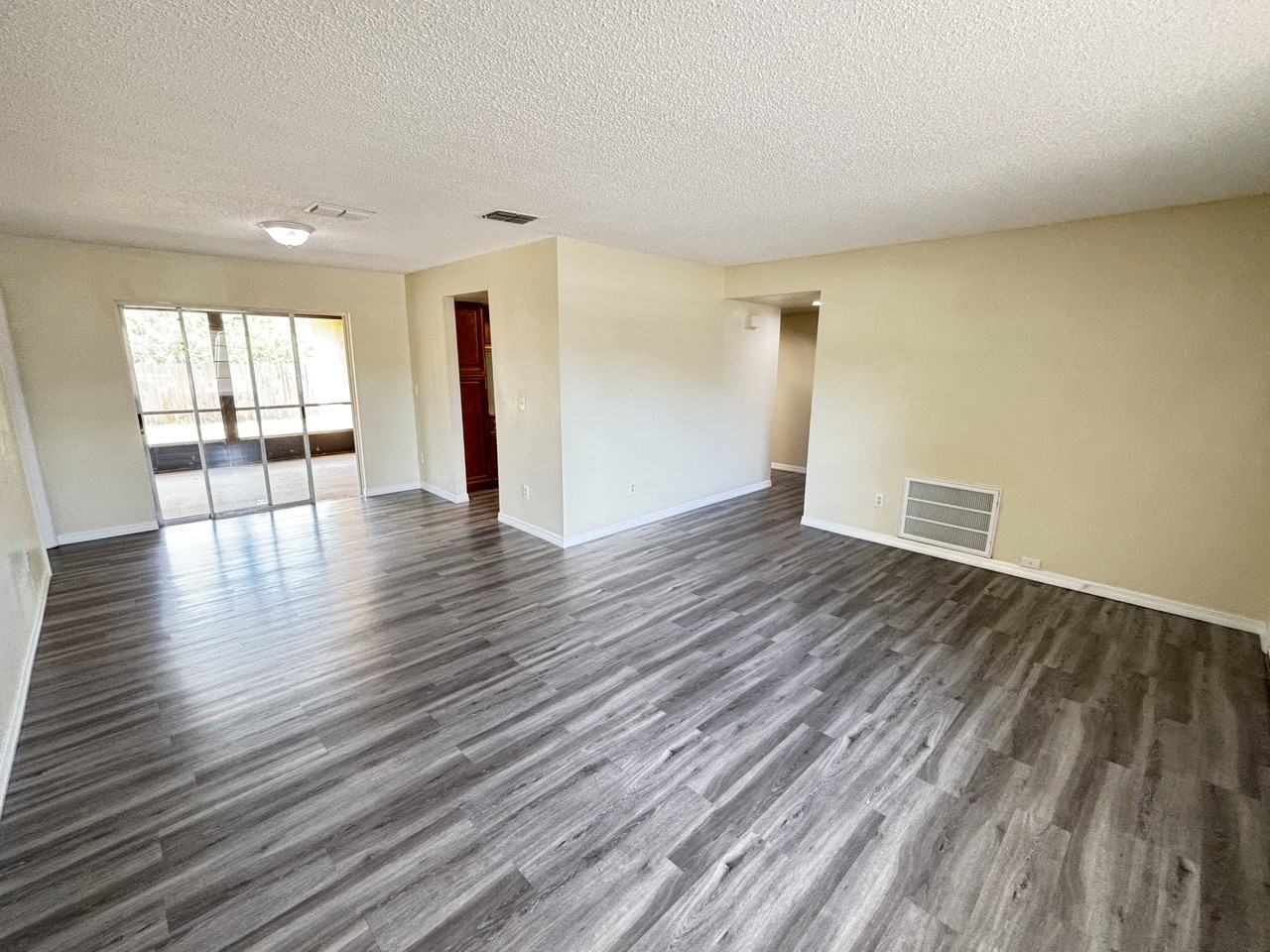 2665 Wildwood Ln - Photo 5 of 26