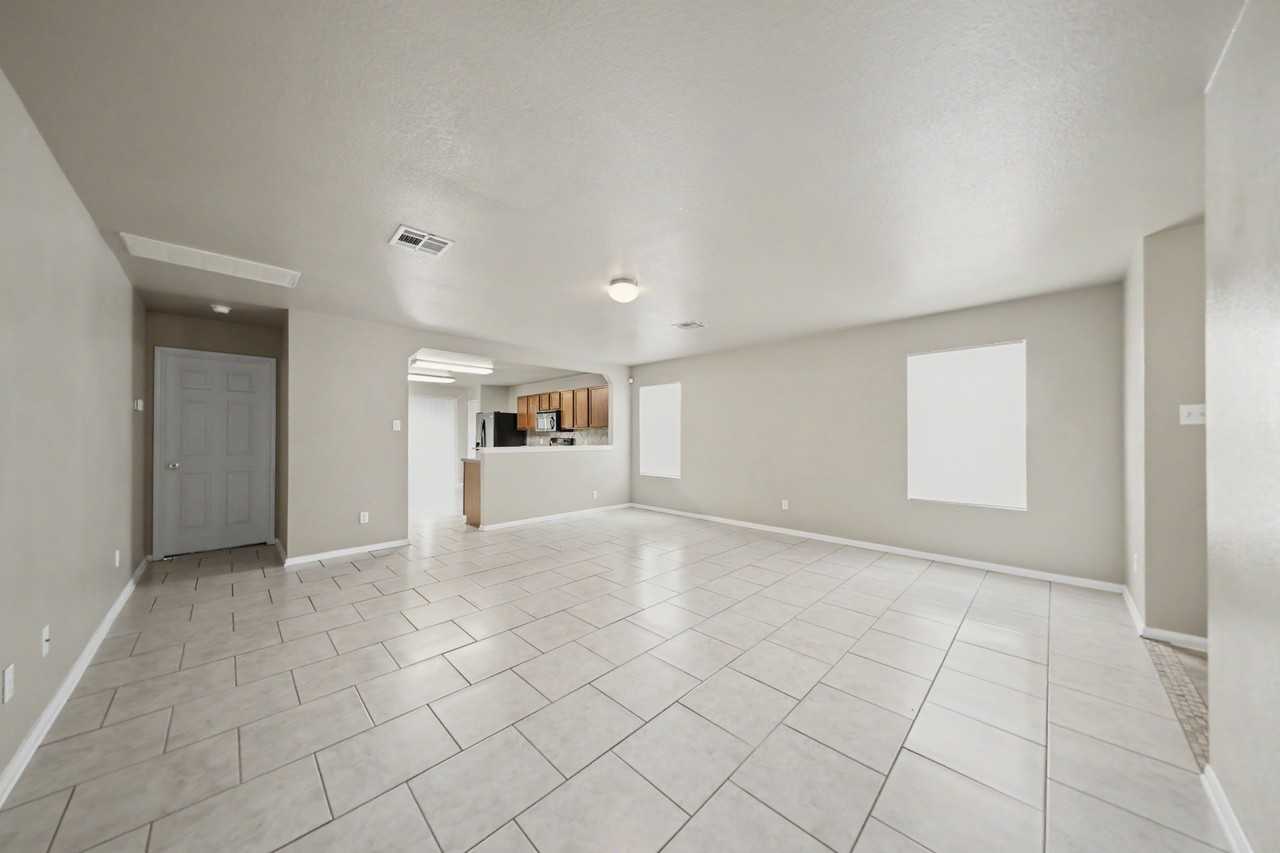 25 Avrshire Ln - Photo 7 of 26