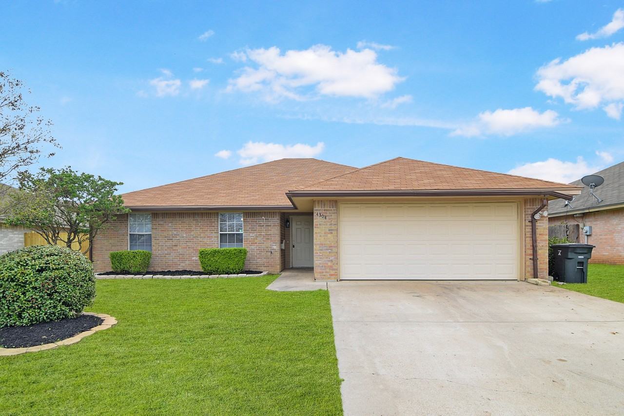 4304 Lonesome Dove Dr - Photo 2 of 20