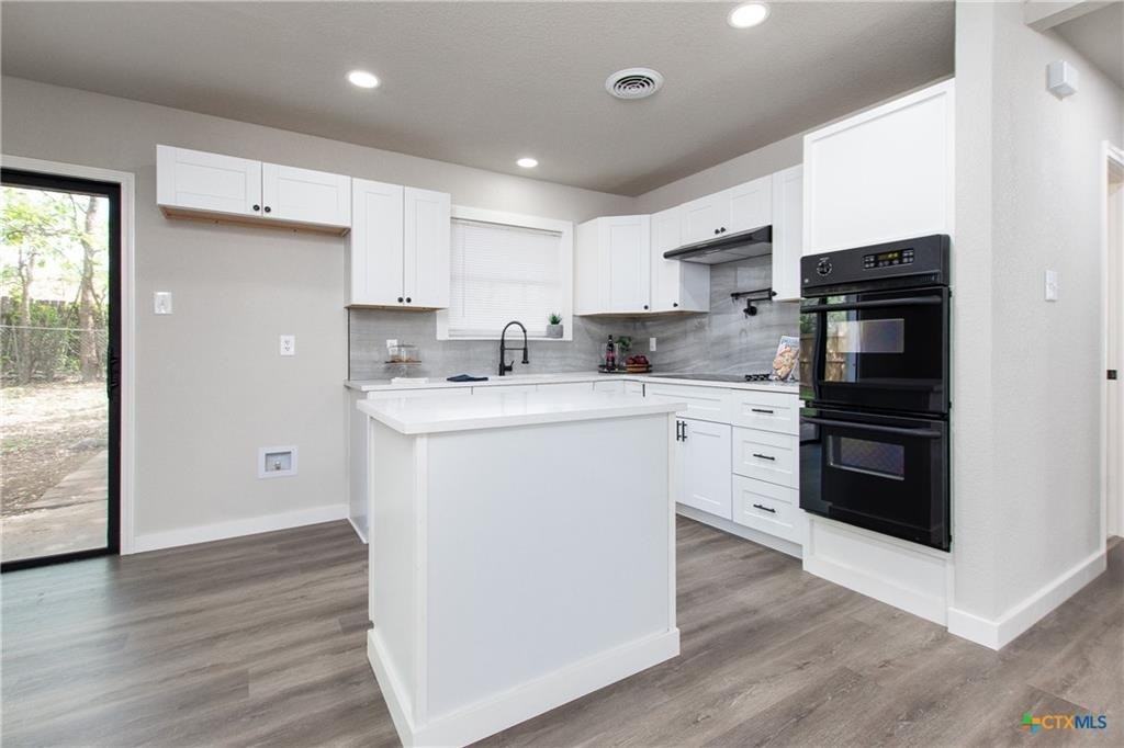 2313 Debra Cir - Photo 2 of 20