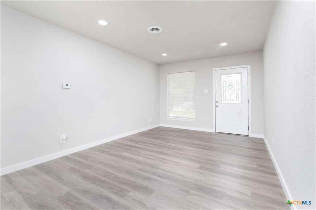 2313 Debra Cir - Photo 5 of 20