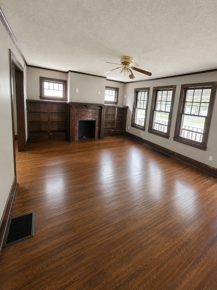 126 Van Bergh Ave - Photo 3 of 9