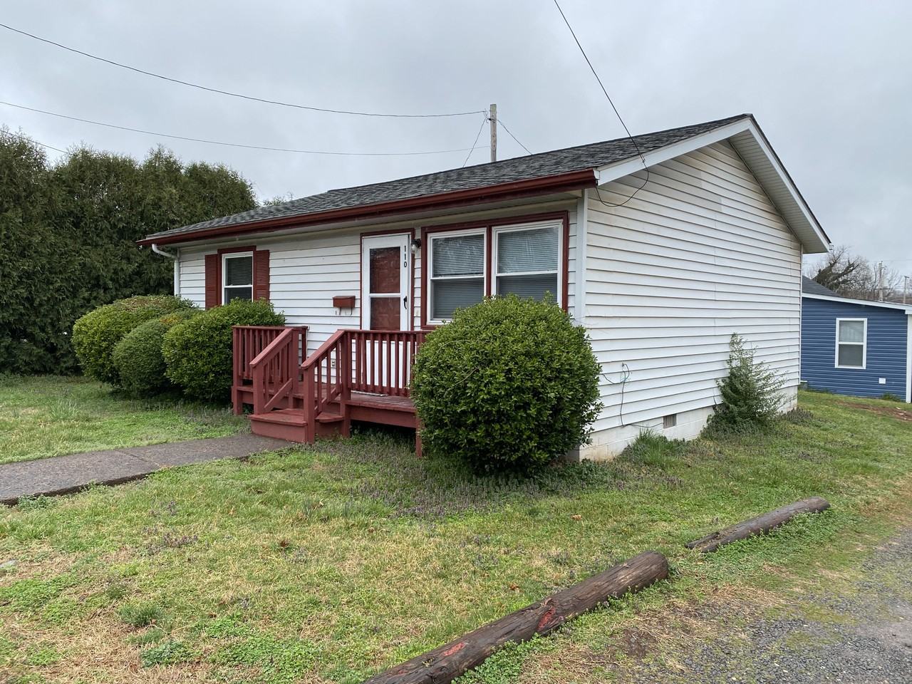 110 W Piedmont St - Photo 2 of 13