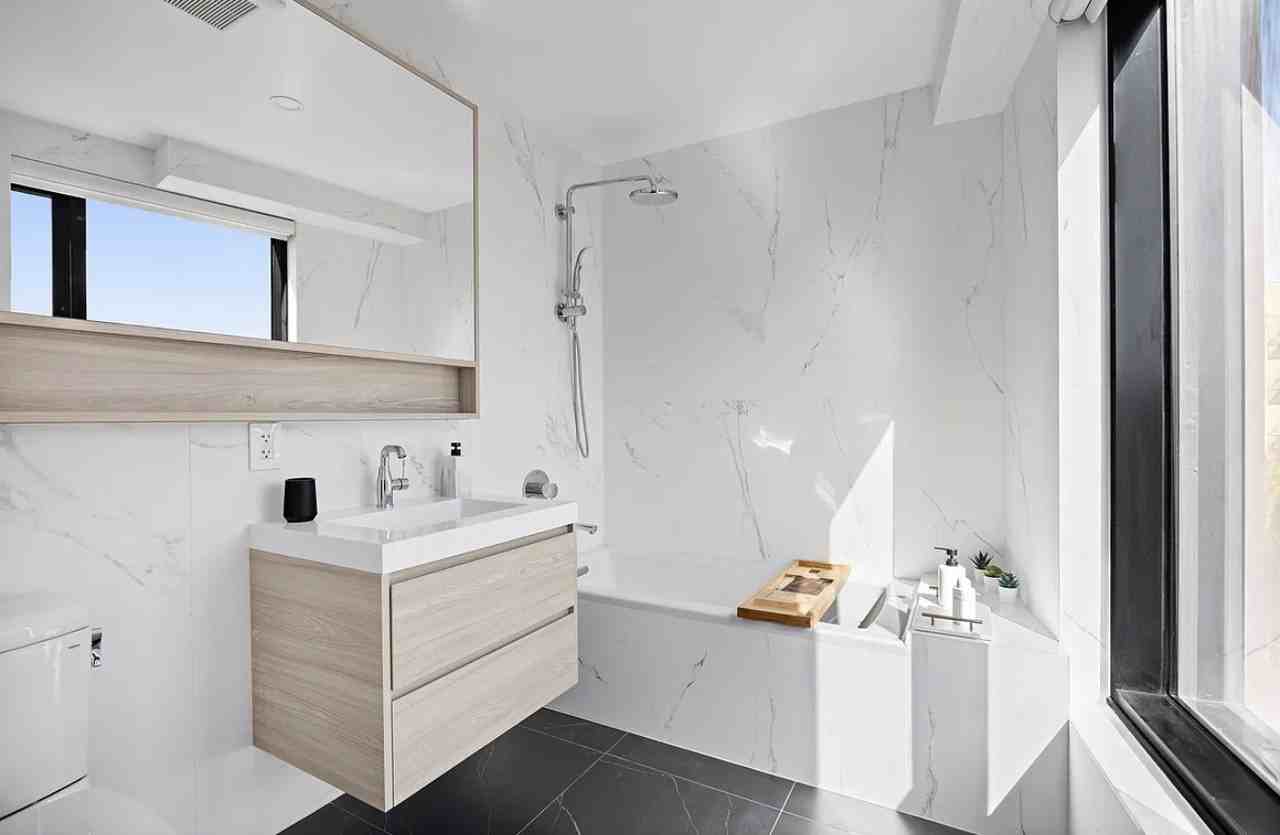 4022 61st St #7C - Photo 2 of 9