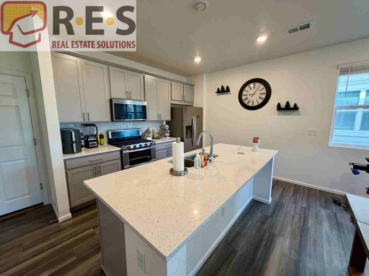 20941 E 60th Ave - Photo 3 of 19