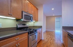 featured image of 89 Goethe St #18