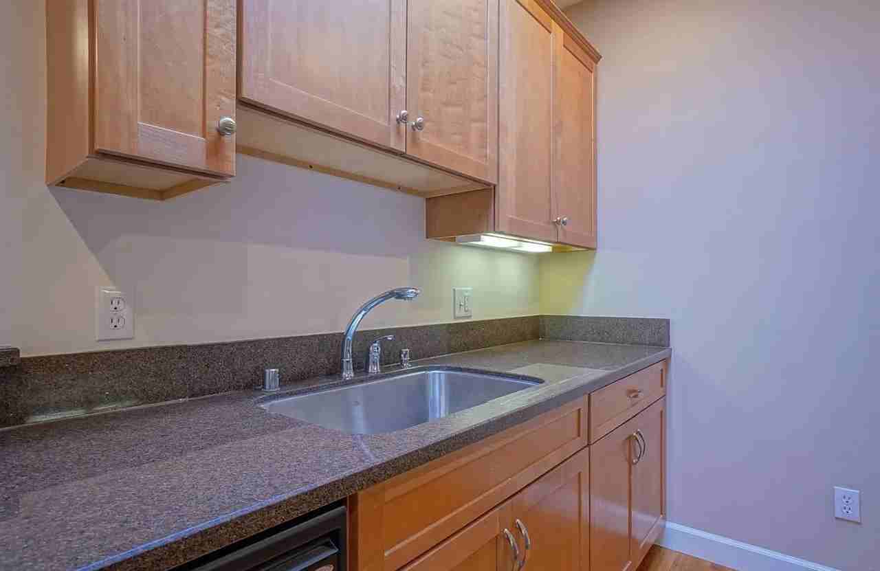 89 Goethe St #18 - Photo 5 of 17