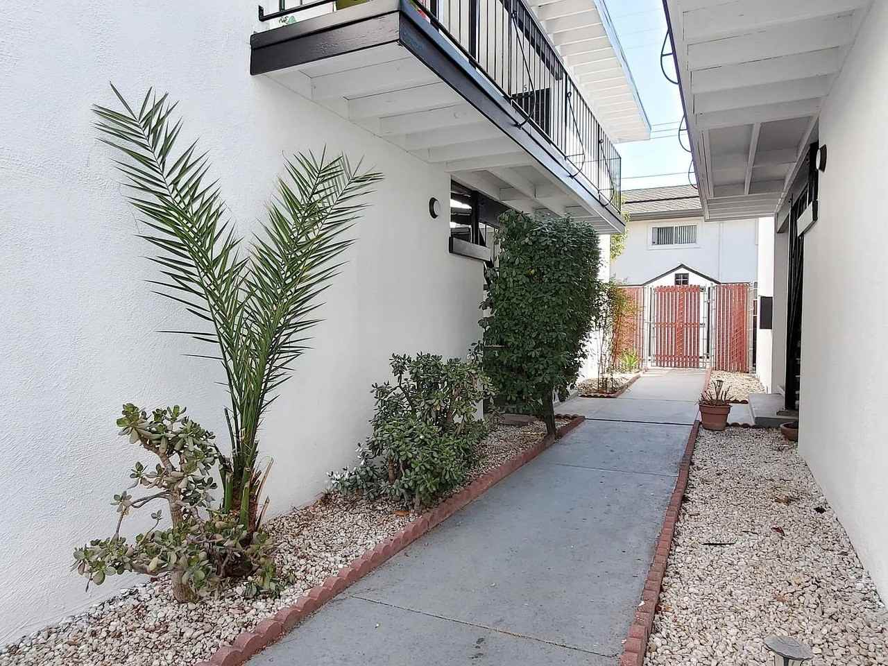 3756 Poinciana Dr - Photo 7 of 7