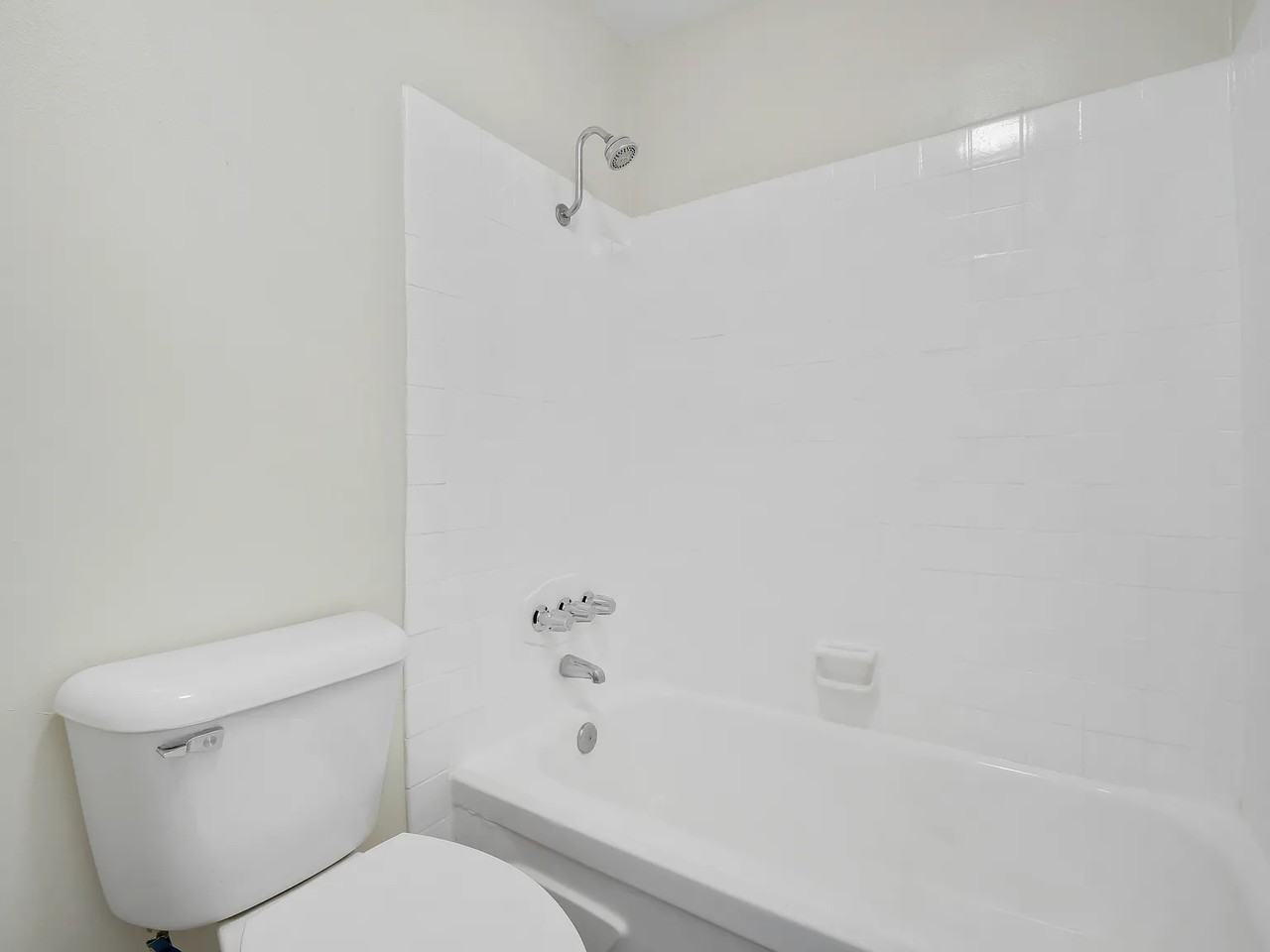 12405 Benedict Ave - Photo 7 of 7