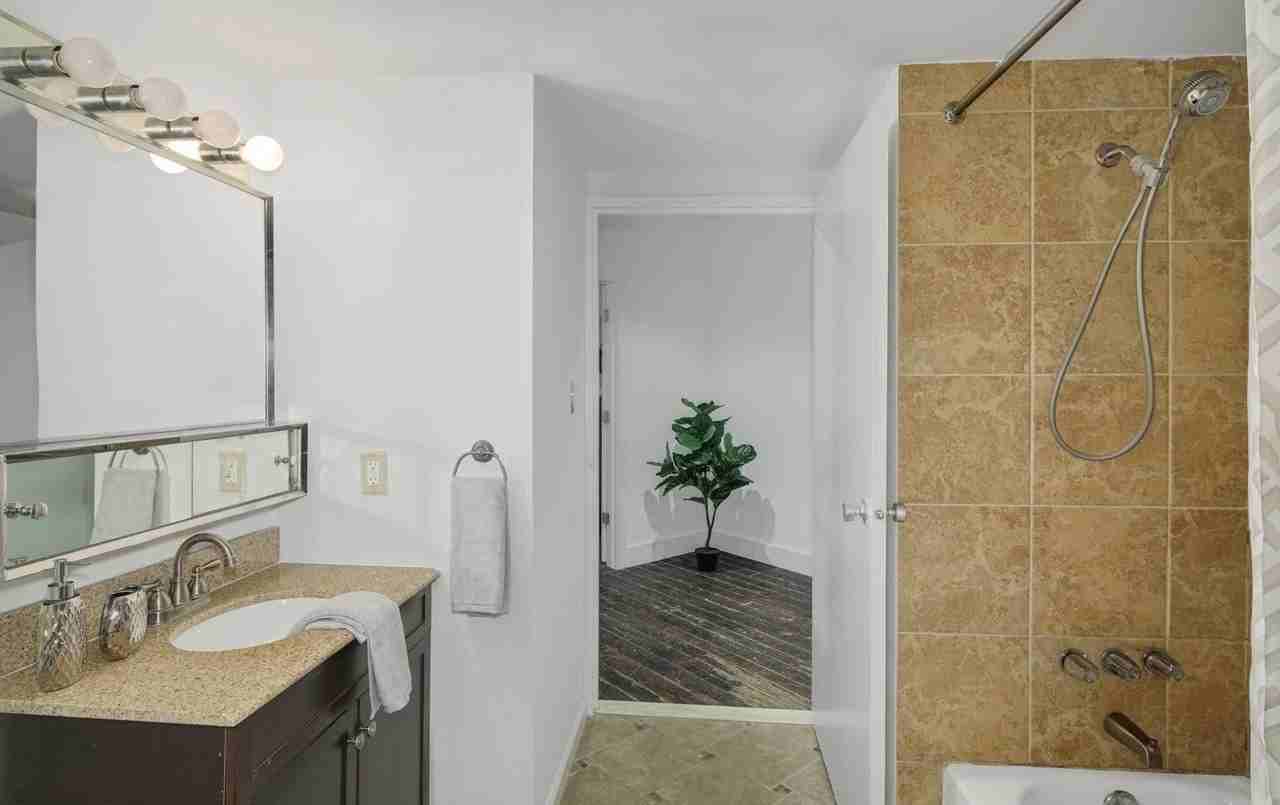305 N 3rd St - Photo 2 of 2