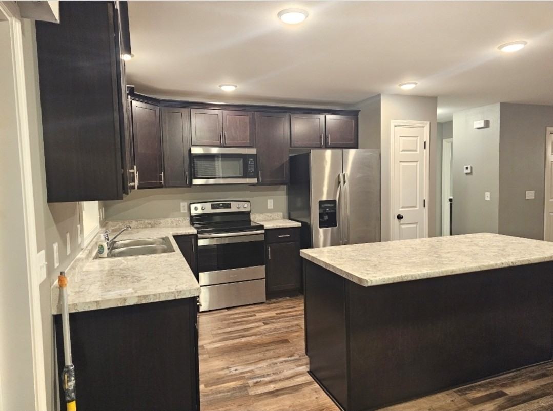 2721 Kellogg Ave #1 - Photo 4 of 11