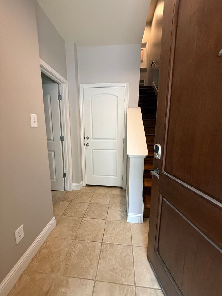 4230 Travis St #8 - Photo 3 of 43