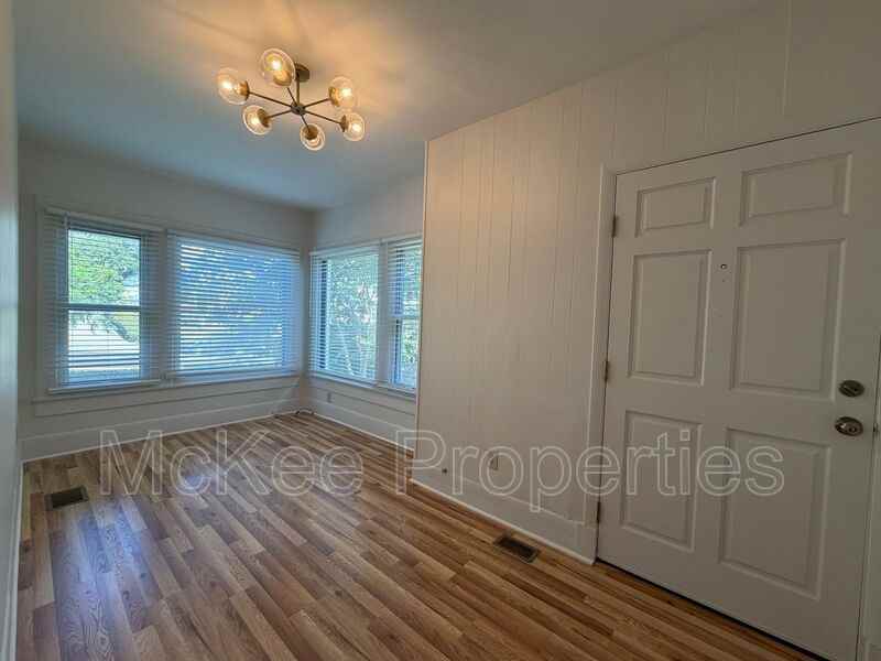 2142 1st Ave - Photo 2 of 11