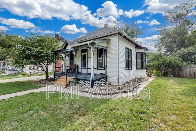 514 S Fern Ave - Photo 2 of 16