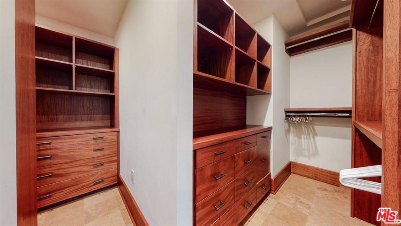 625 California Ave - Photo 2 of 16
