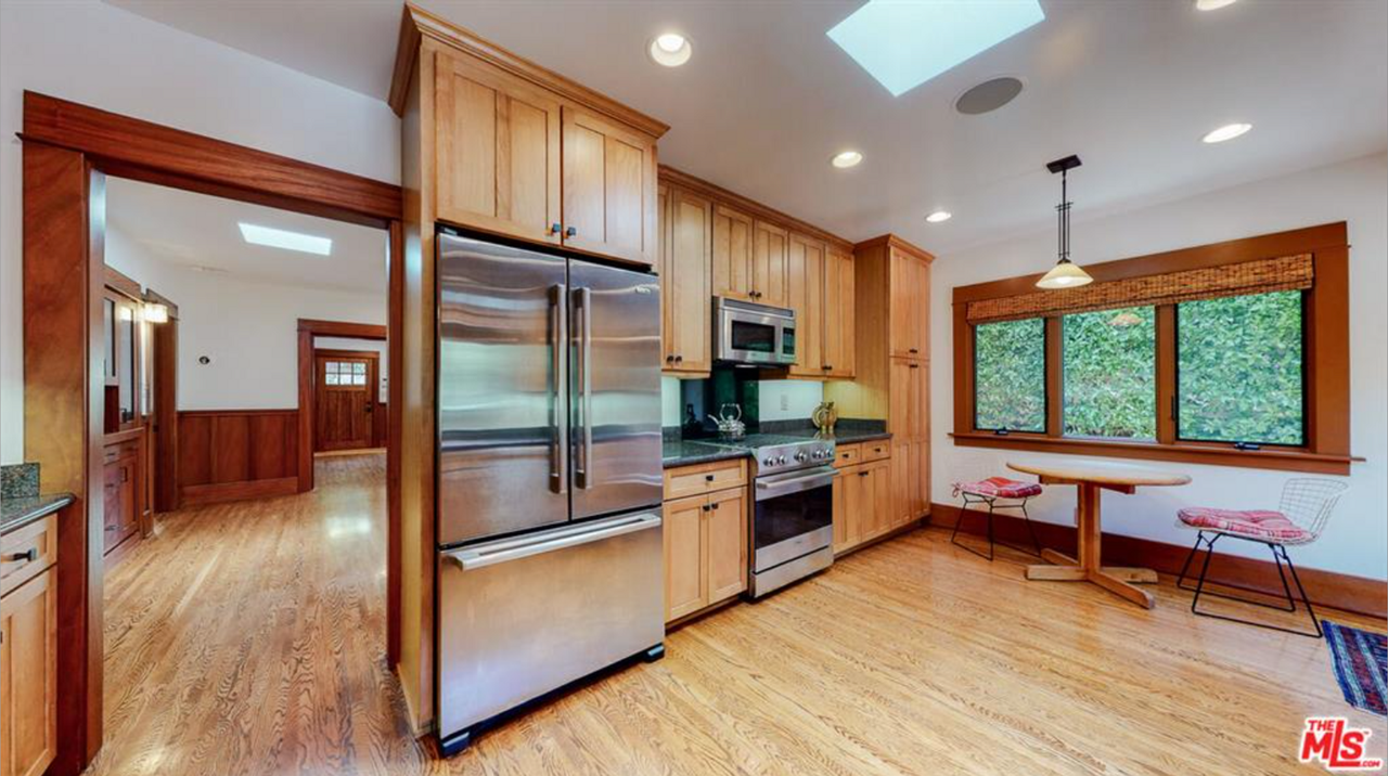 625 California Ave - Photo 6 of 16
