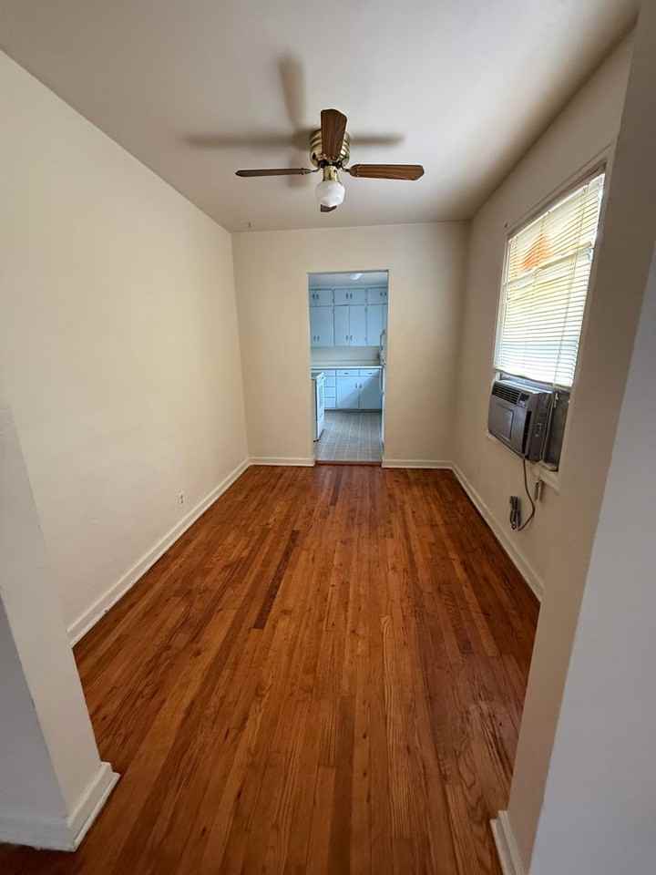 914 W 4th St - Photo 6 of 12