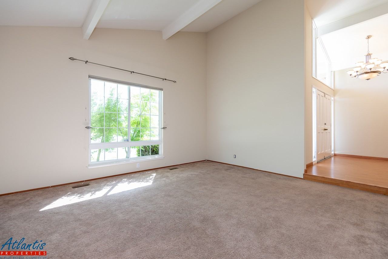 6043 Meridian Ave - Photo 2 of 15