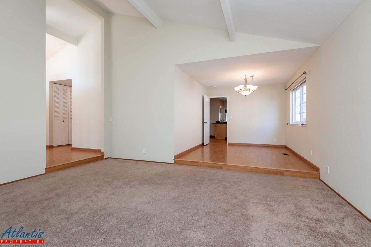 6043 Meridian Ave - Photo 3 of 15