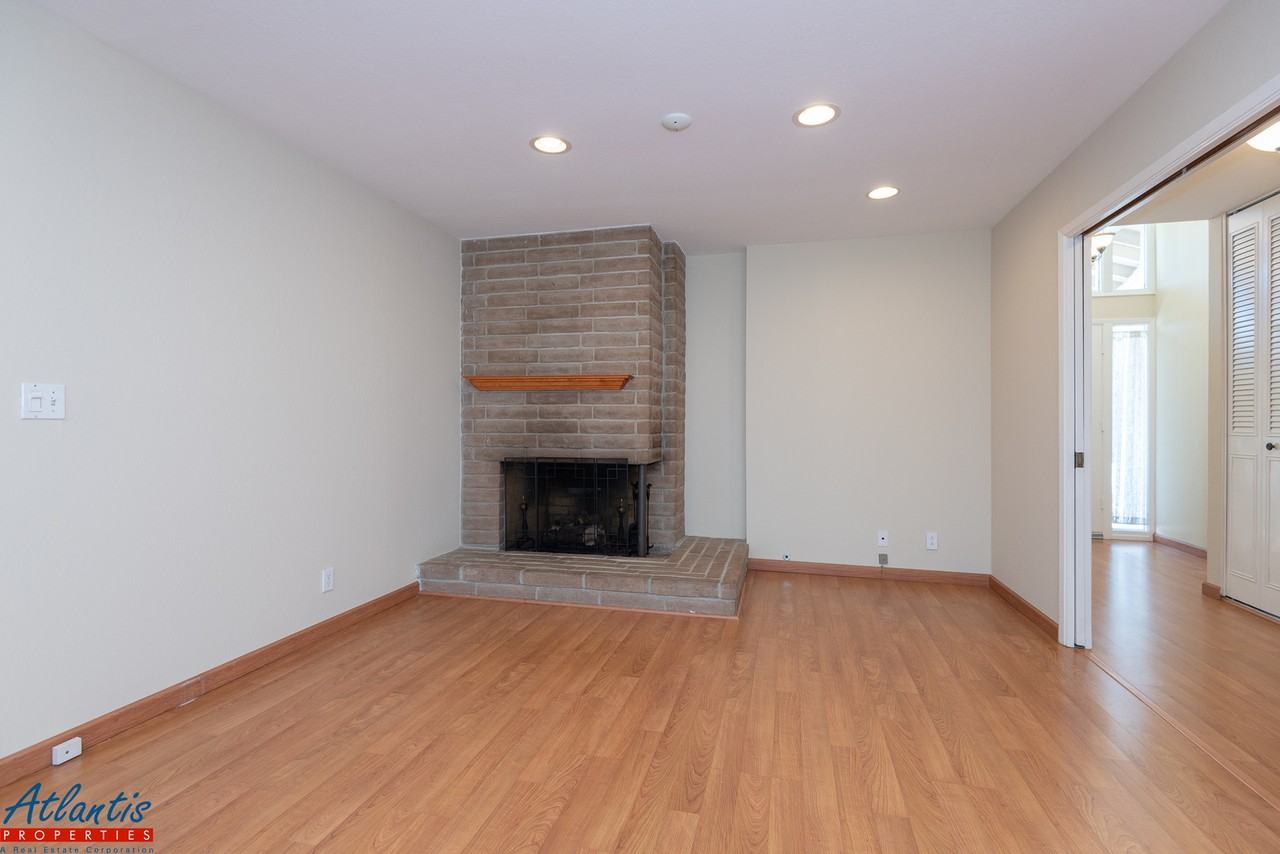 6043 Meridian Ave - Photo 4 of 15