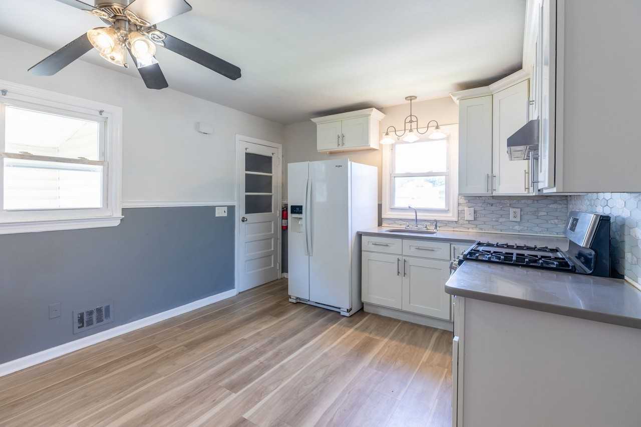 3 Leick Ave - Photo 3 of 20