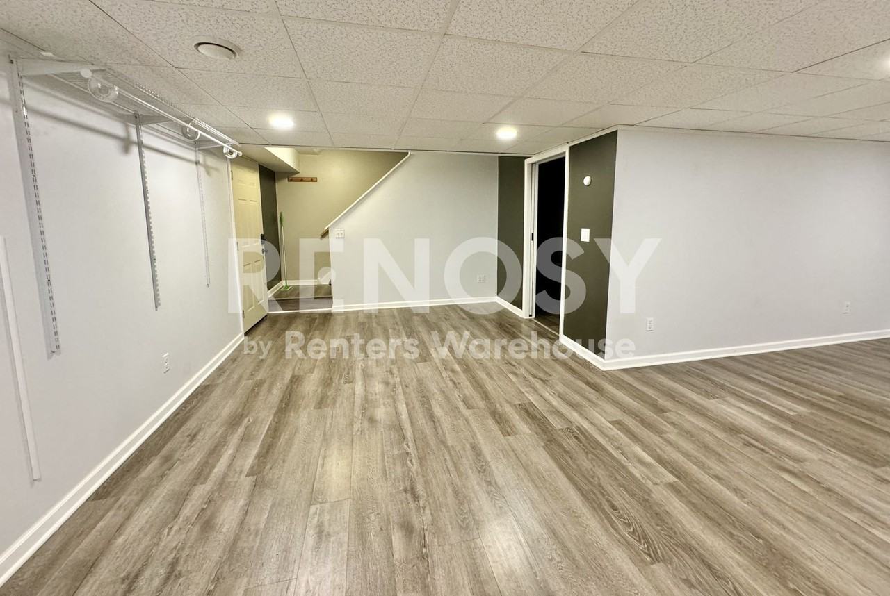 1308 Landmark Trl S - Photo 3 of 32