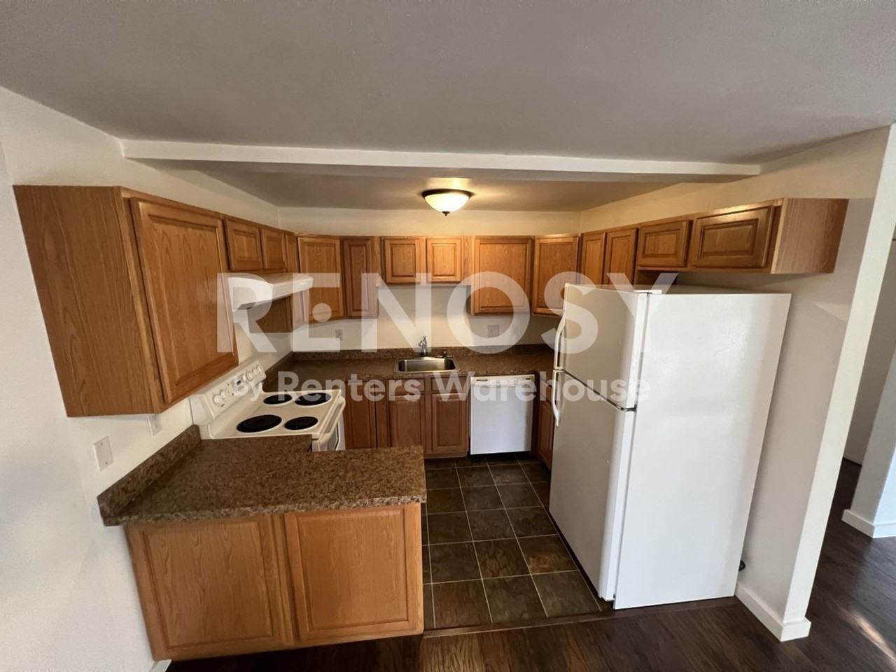 1425 S Puget Dr - Photo 4 of 15