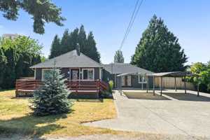 featured image of 1421 N 32nd St