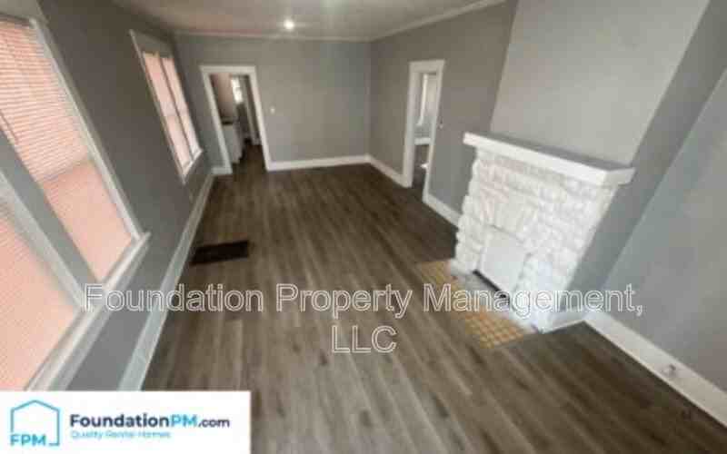 1041 Rosewood Ave - Photo 6 of 13