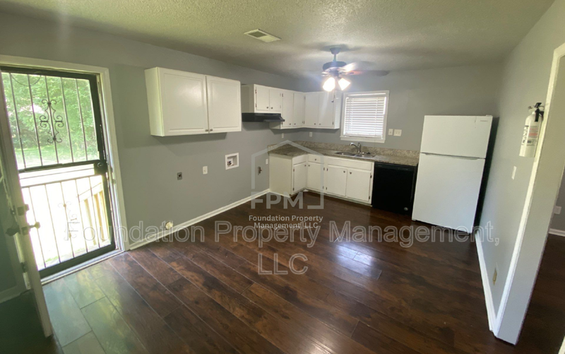 137 S Fenwick Rd - Photo 3 of 27