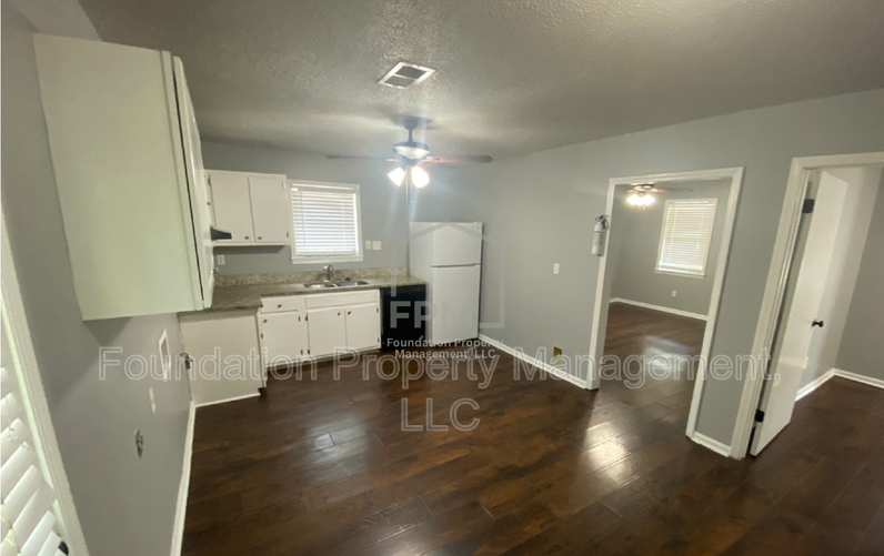137 S Fenwick Rd - Photo 4 of 27