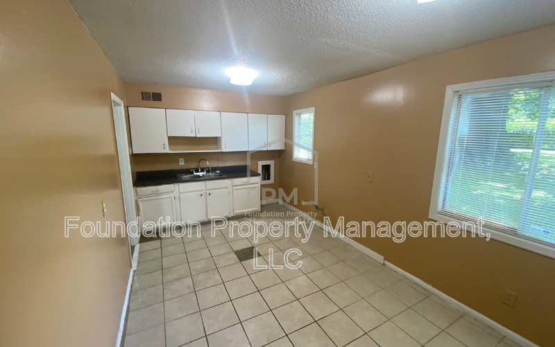 3425 Ladue St - Photo 2 of 22