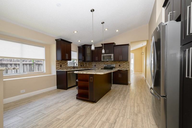 12803 Maribou Cir - Photo 7 of 34